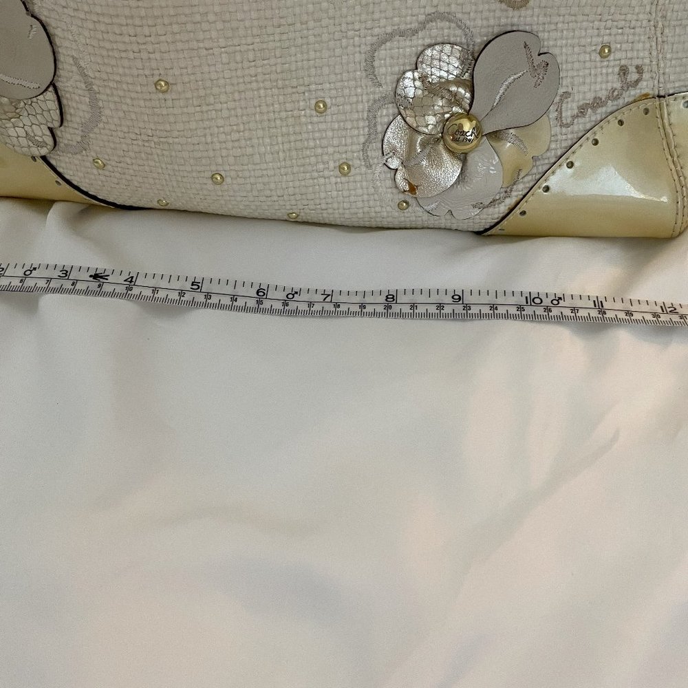 COACH Natural Straw Charm Tote No. A1073-15029 With Dust Cover - Picture 8 of 10